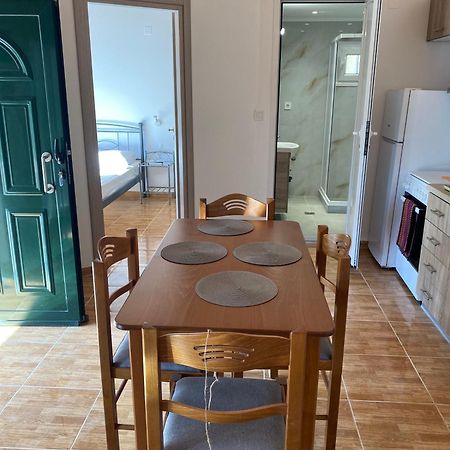 Babis Apartment อาโยส นิกีตัส ภายนอก รูปภาพ