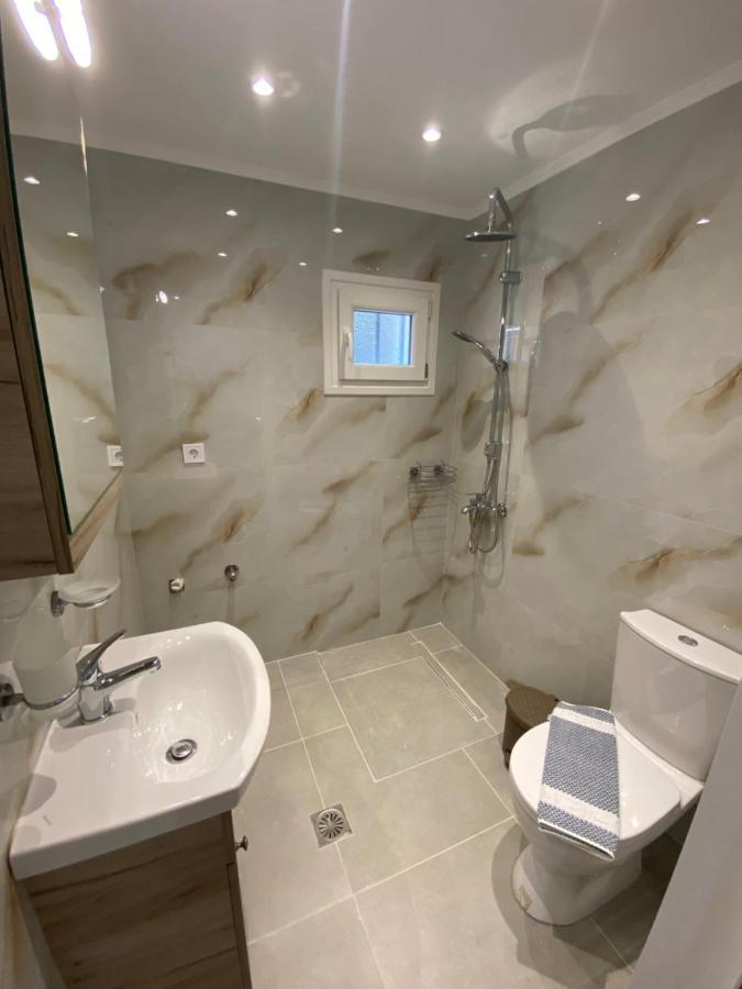 Babis Apartment อาโยส นิกีตัส ภายนอก รูปภาพ