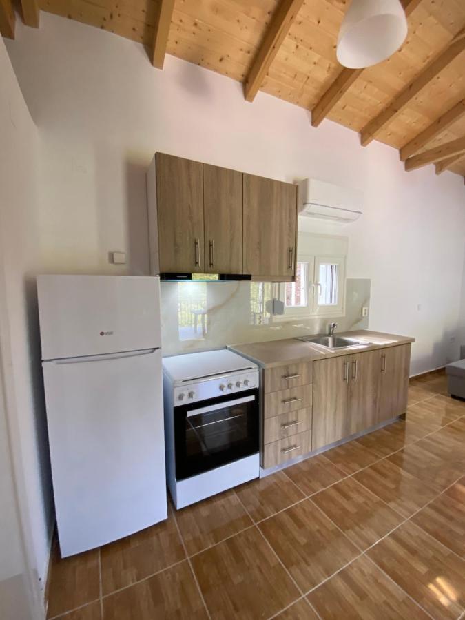 Babis Apartment อาโยส นิกีตัส ภายนอก รูปภาพ