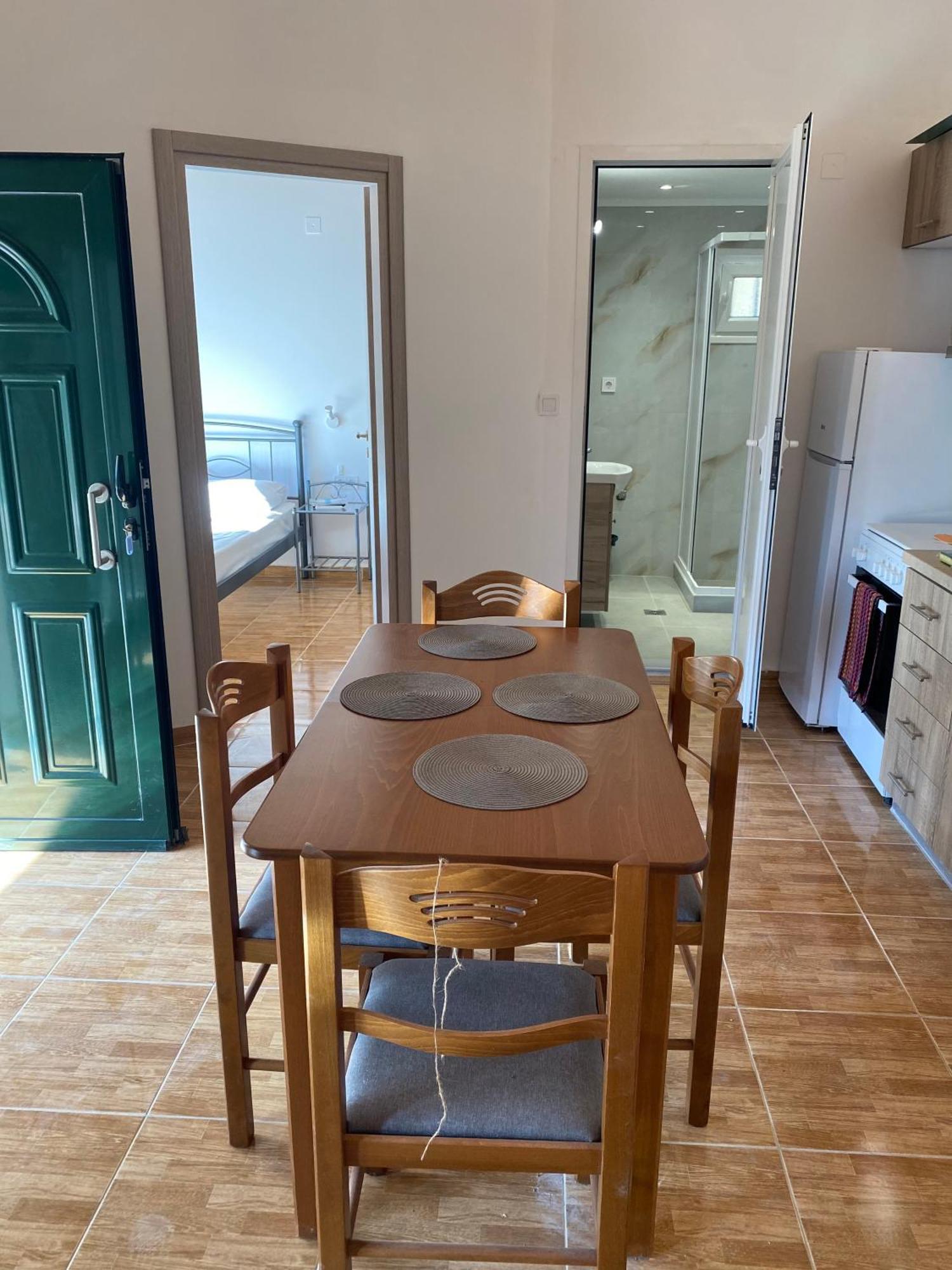 Babis Apartment อาโยส นิกีตัส ภายนอก รูปภาพ
